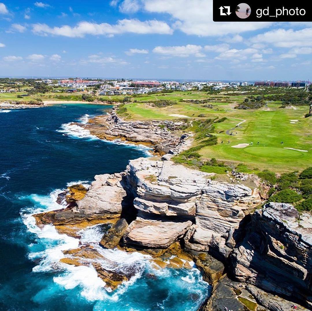 The Coast Golf Club 2 players, 18 holes