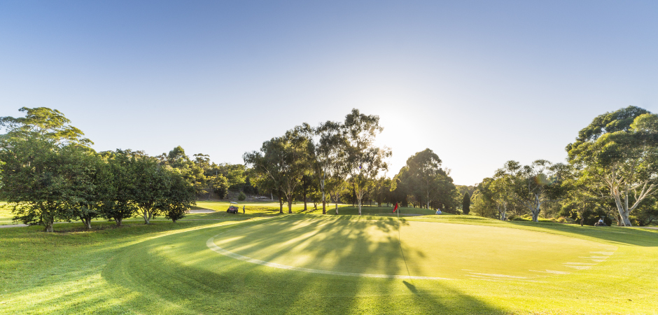 Asquith Golf Club – Two Players, 18 Holes, Drinks and Cart Savings